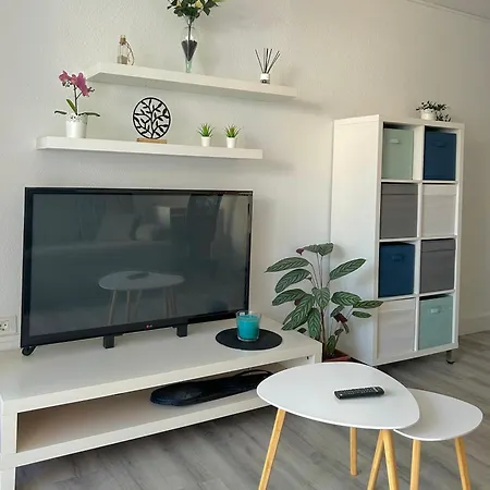 In Edificio Nirvana,los Cristianos K114 Apartment *